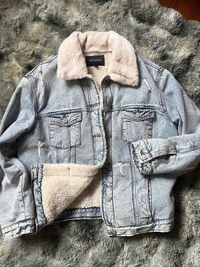 Banana Republic Oversized Acid Wash Sherpa Lined Denim Jacket Fur Collar M jean